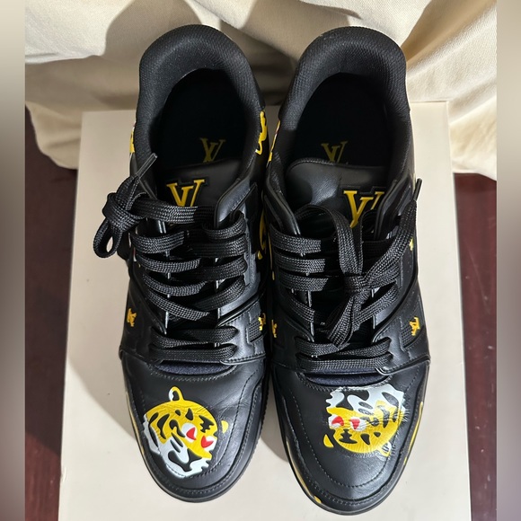LOUIS VUITTON NIGO LOW TOP  BLACK LEATHER SNEAKERS - Picture 2 of 9
